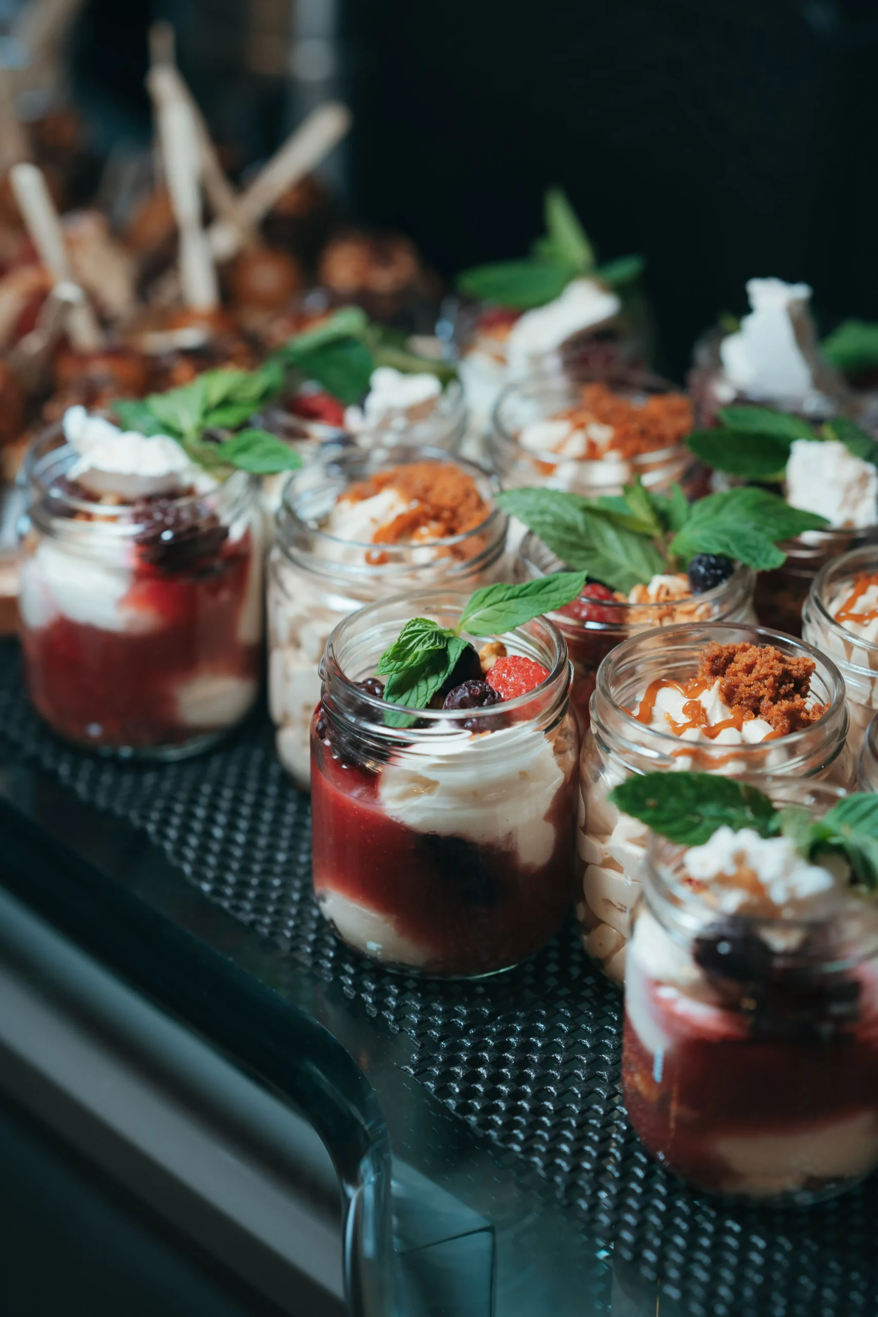 6512bec15c35c5047a46413c_catering7